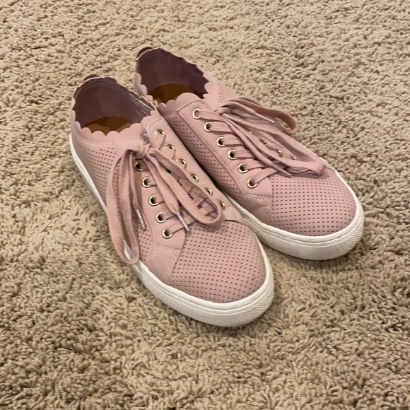 Indigo Rd Kyrie  Sneakers w Scalloped Edge Size 8 - Picture 7 of 11